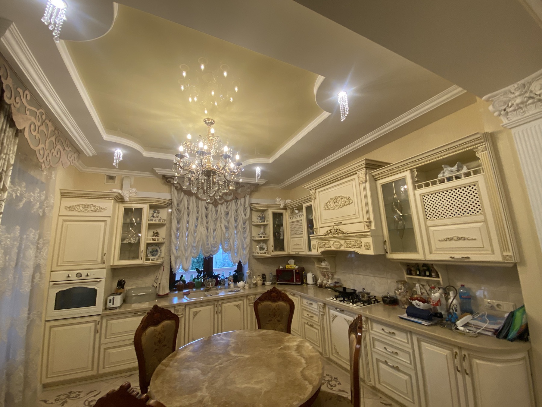 Продаж будинку 260 м²