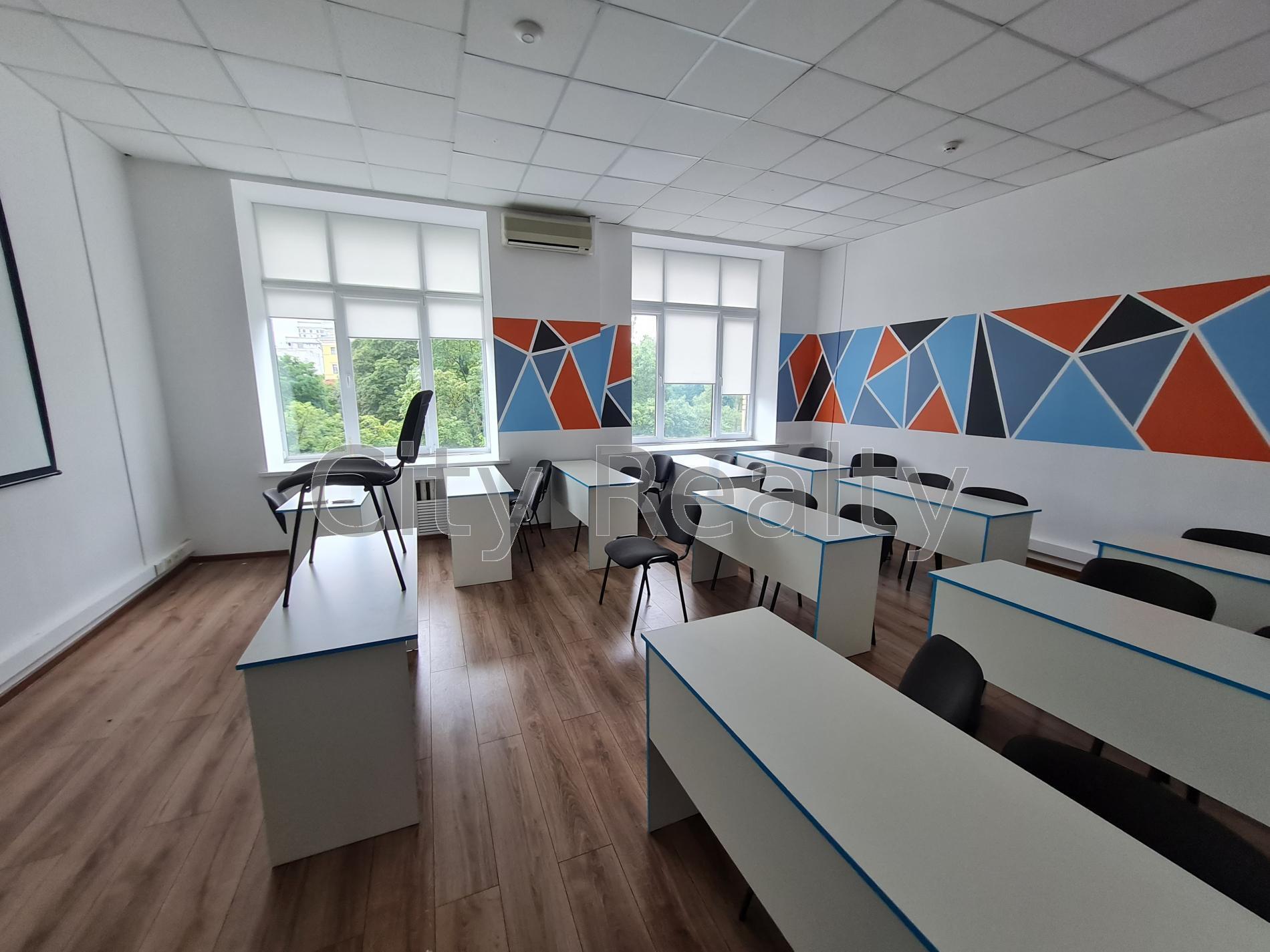 Аренда офиса 280.4 м², Крещатик ул., 7/11