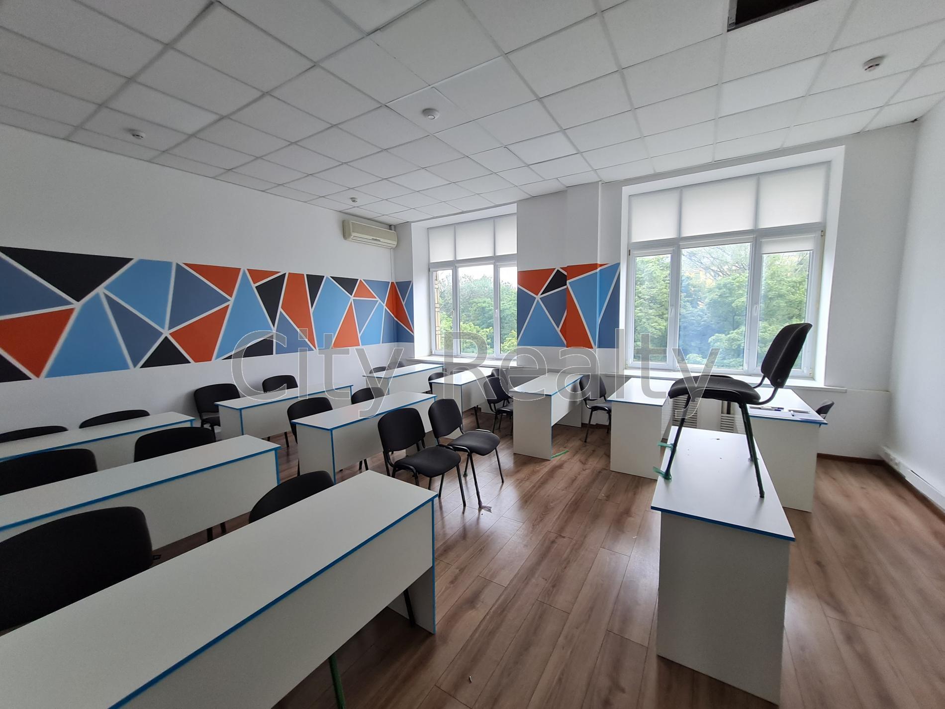 Аренда офиса 280.4 м², Крещатик ул., 7/11