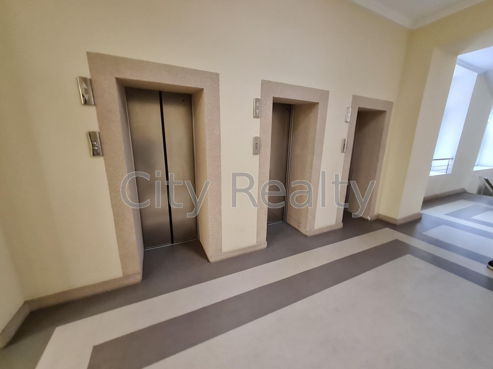 Аренда офиса 280.4 м², Крещатик ул., 7/11