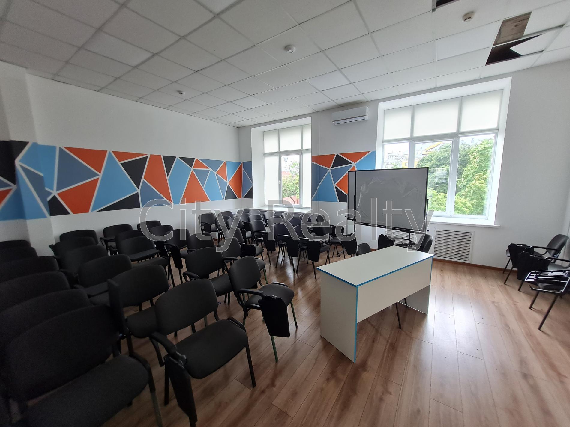 Аренда офиса 280.4 м², Крещатик ул., 7/11