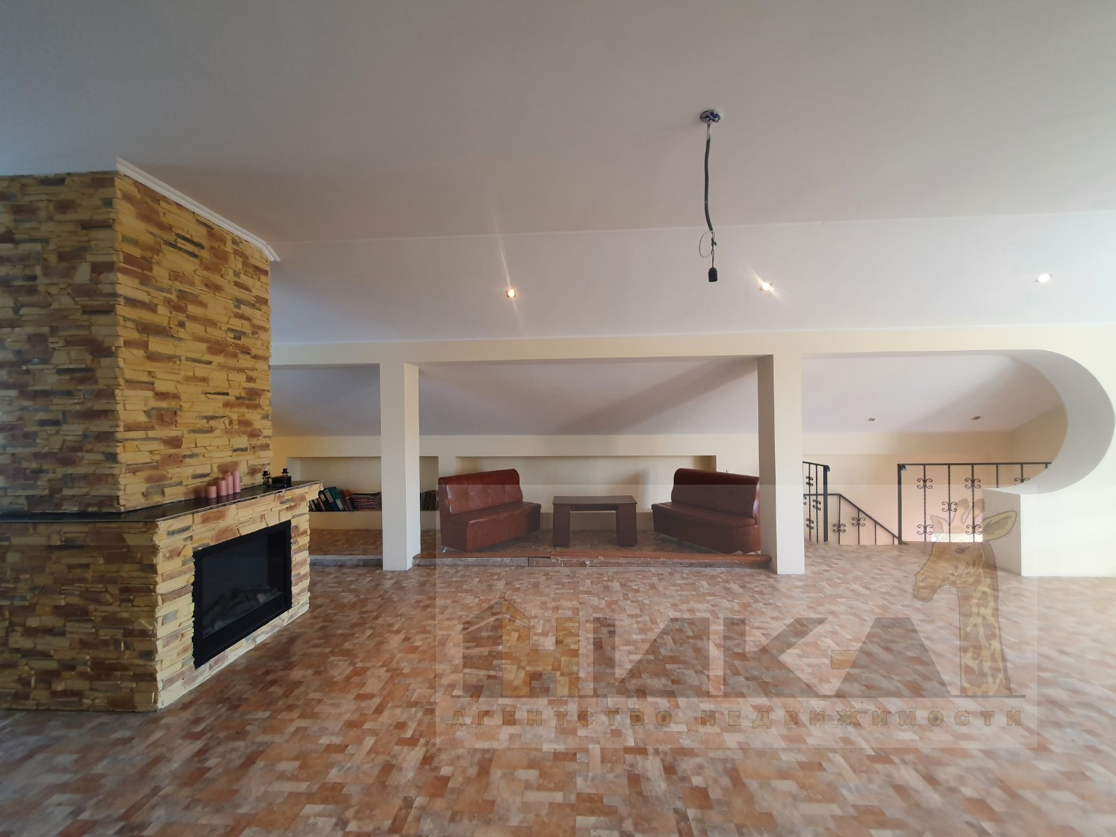 Продаж будинку 260 м², Лесі Українки вул.