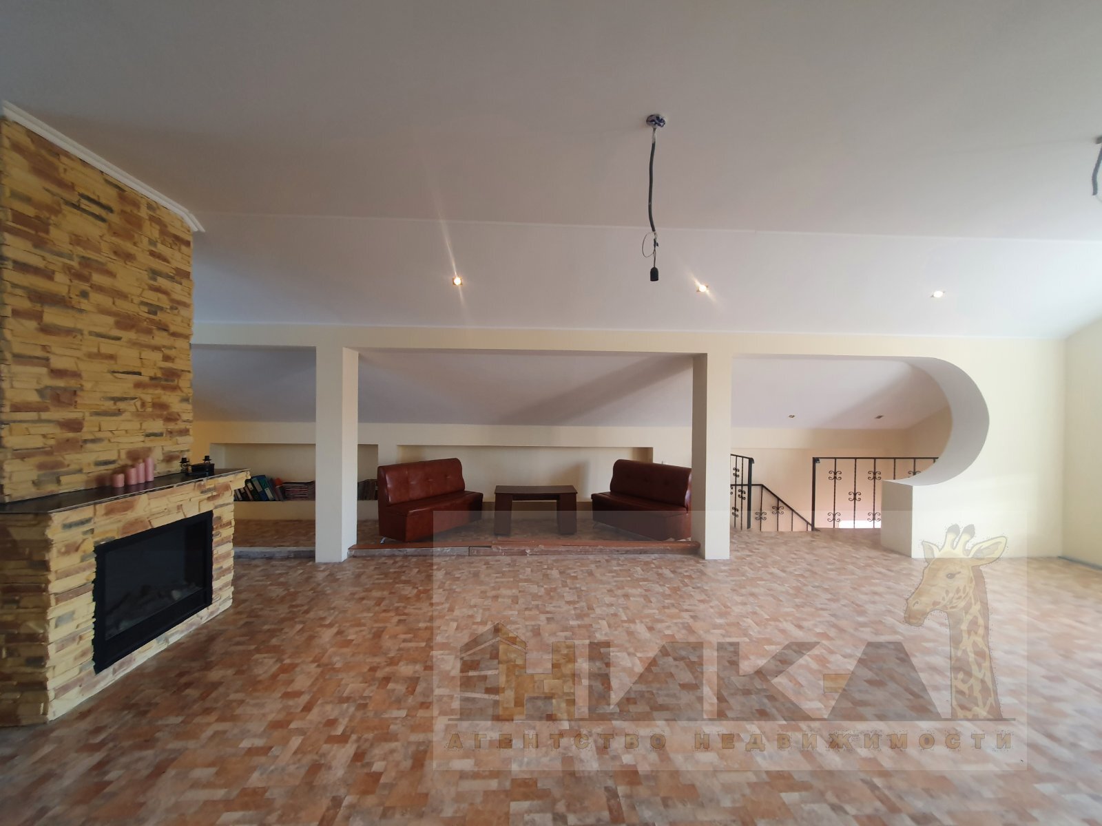 Продаж будинку 260 м², Лесі Українки вул.