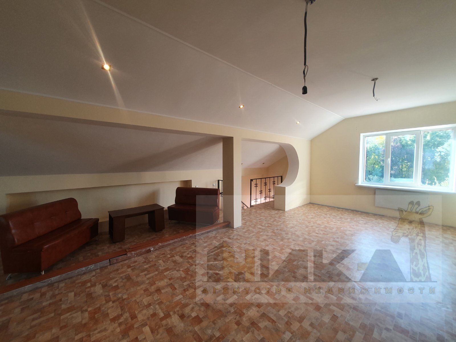 Продаж будинку 260 м², Лесі Українки вул.