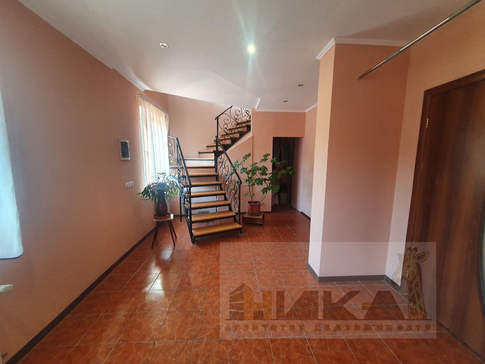 Продаж будинку 260 м², Лесі Українки вул.