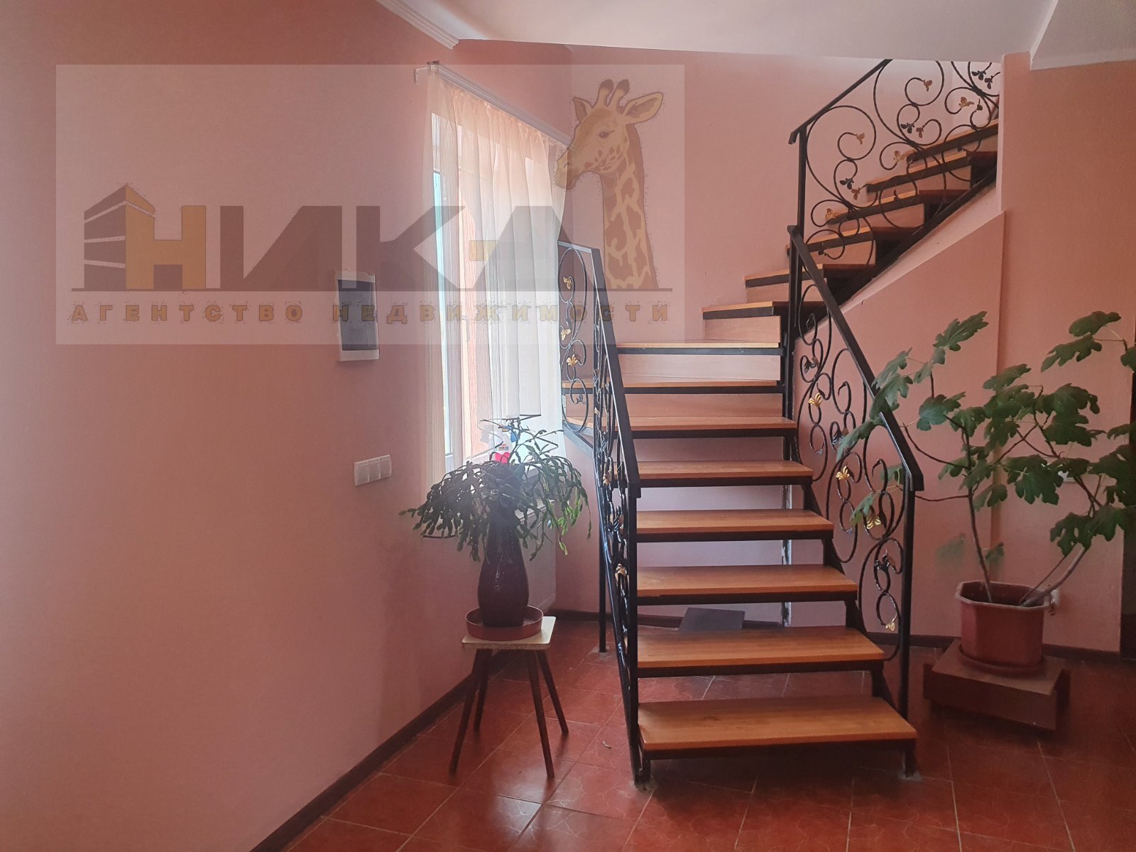 Продаж будинку 260 м², Лесі Українки вул.