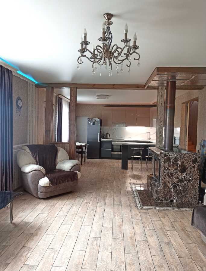 Оренда будинку 200 м², Кутузова вул., 9