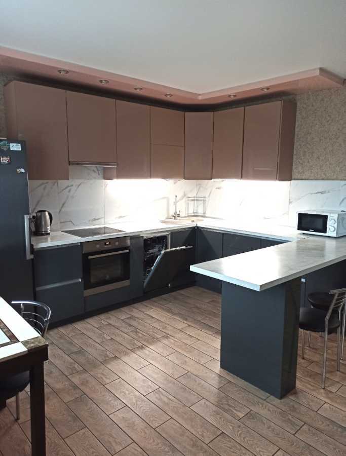 Оренда будинку 200 м², Кутузова вул., 9