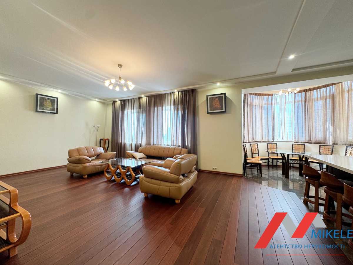 Продажа 4-комнатной квартиры 147 м², Вячеслава Черновола ул., 25