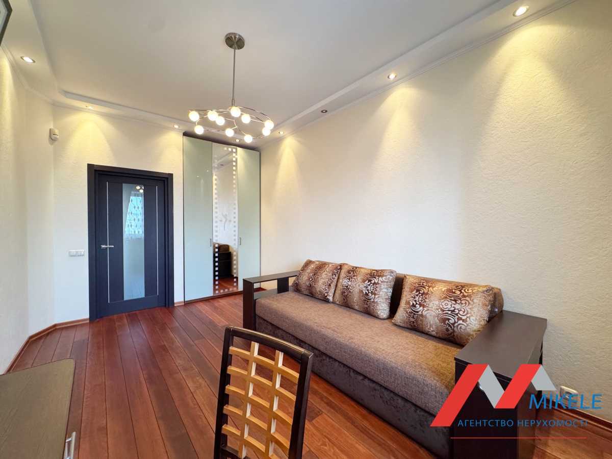 Продажа 4-комнатной квартиры 147 м², Вячеслава Черновола ул., 25