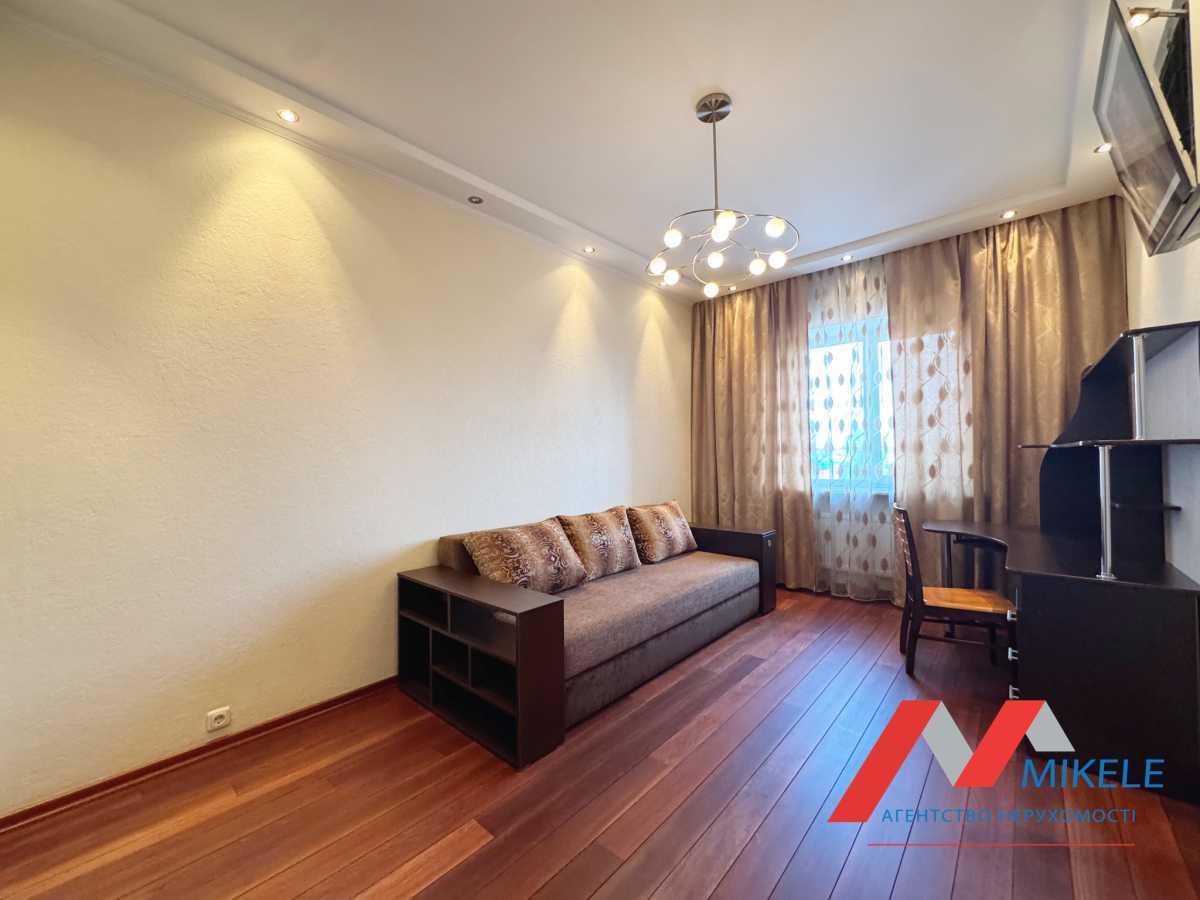 Продажа 4-комнатной квартиры 147 м², Вячеслава Черновола ул., 25