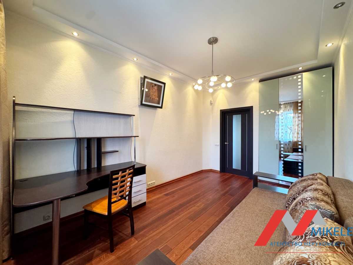 Продажа 4-комнатной квартиры 147 м², Вячеслава Черновола ул., 25