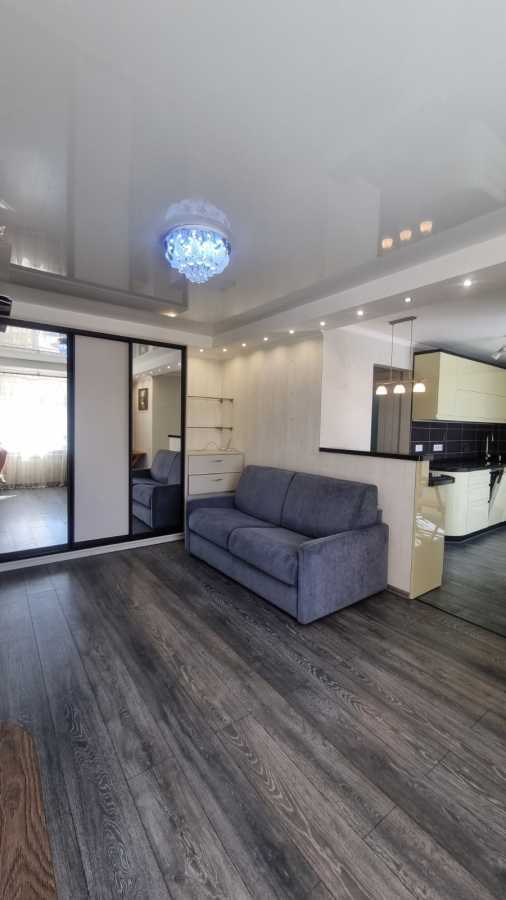 Продаж 1-кімнатної квартири 32 м², Головатого вул., 20