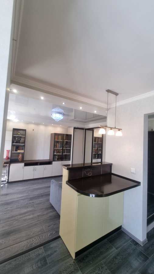 Продаж 1-кімнатної квартири 32 м², Головатого вул., 20