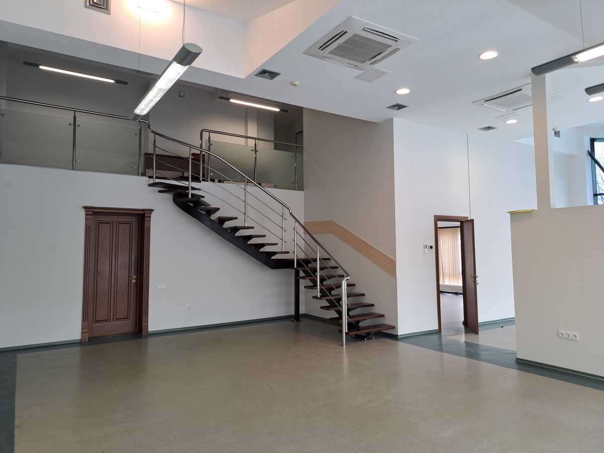 Аренда офиса 225 м², Лейпцигская ул., 3А