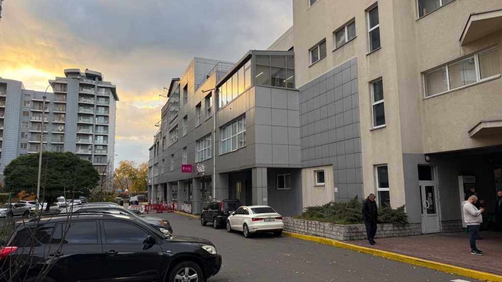 Аренда помещения свободного назначения 1375 м², Раисы Окипной ул., 8Б