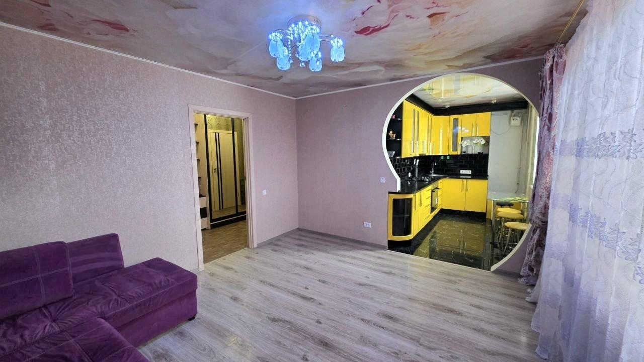 Продажа 2-комнатной квартиры 53 м², Тракторостроителей просп.