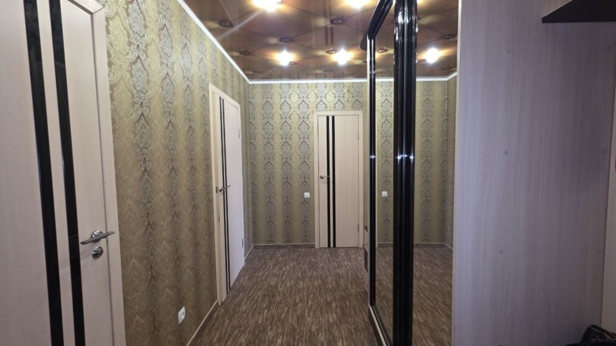 Продажа 2-комнатной квартиры 53 м², Тракторостроителей просп.