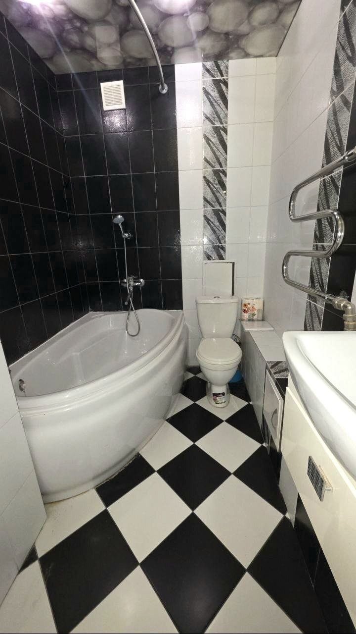 Продажа 2-комнатной квартиры 53 м², Тракторостроителей просп.