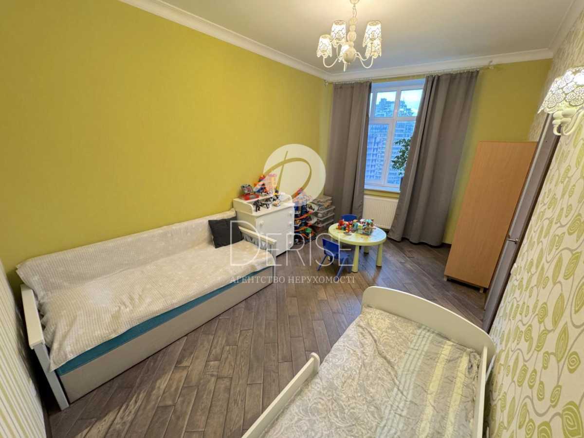 Продажа 2-комнатной квартиры 90 м², Старонаводницкая ул., 6Б