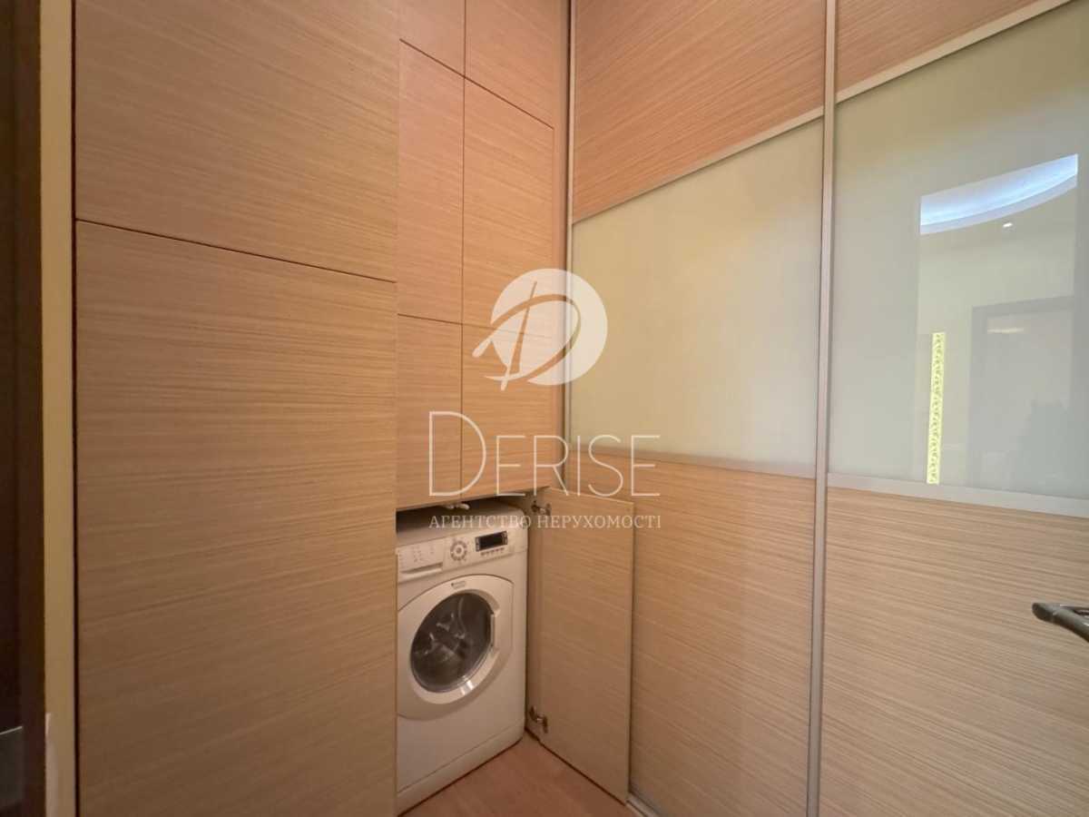 Продажа 2-комнатной квартиры 90 м², Старонаводницкая ул., 6Б