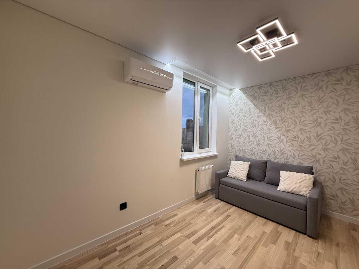 Продаж 2-кімнатної квартири 46 м², Симоненко вул., 107