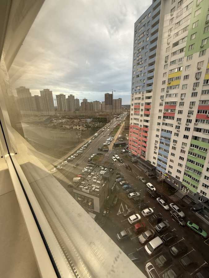 Продаж 2-кімнатної квартири 46 м², Симоненко вул., 107