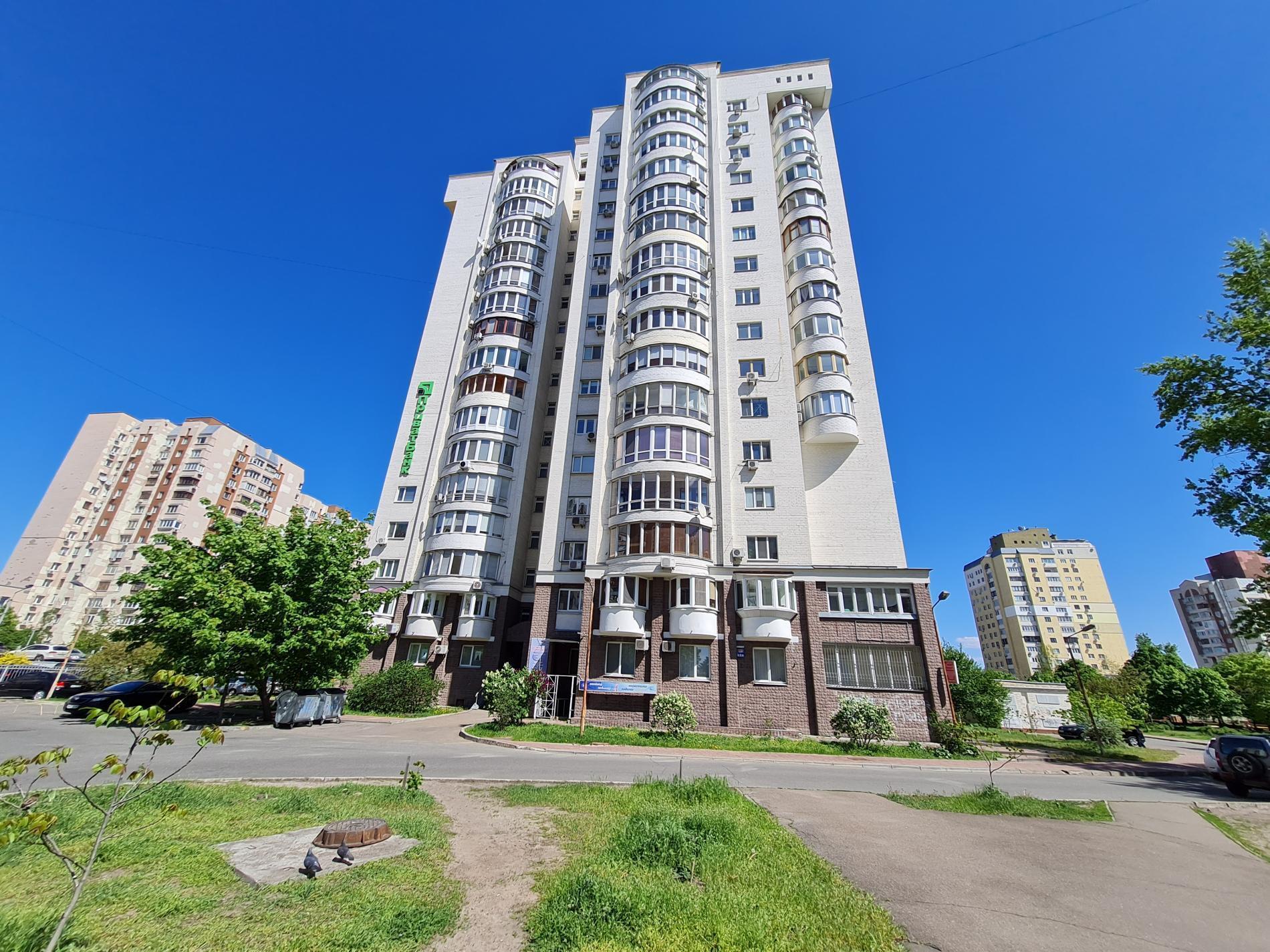 Оренда офісу 135 м², Володимира Маяковського просп., івасюка 20Б