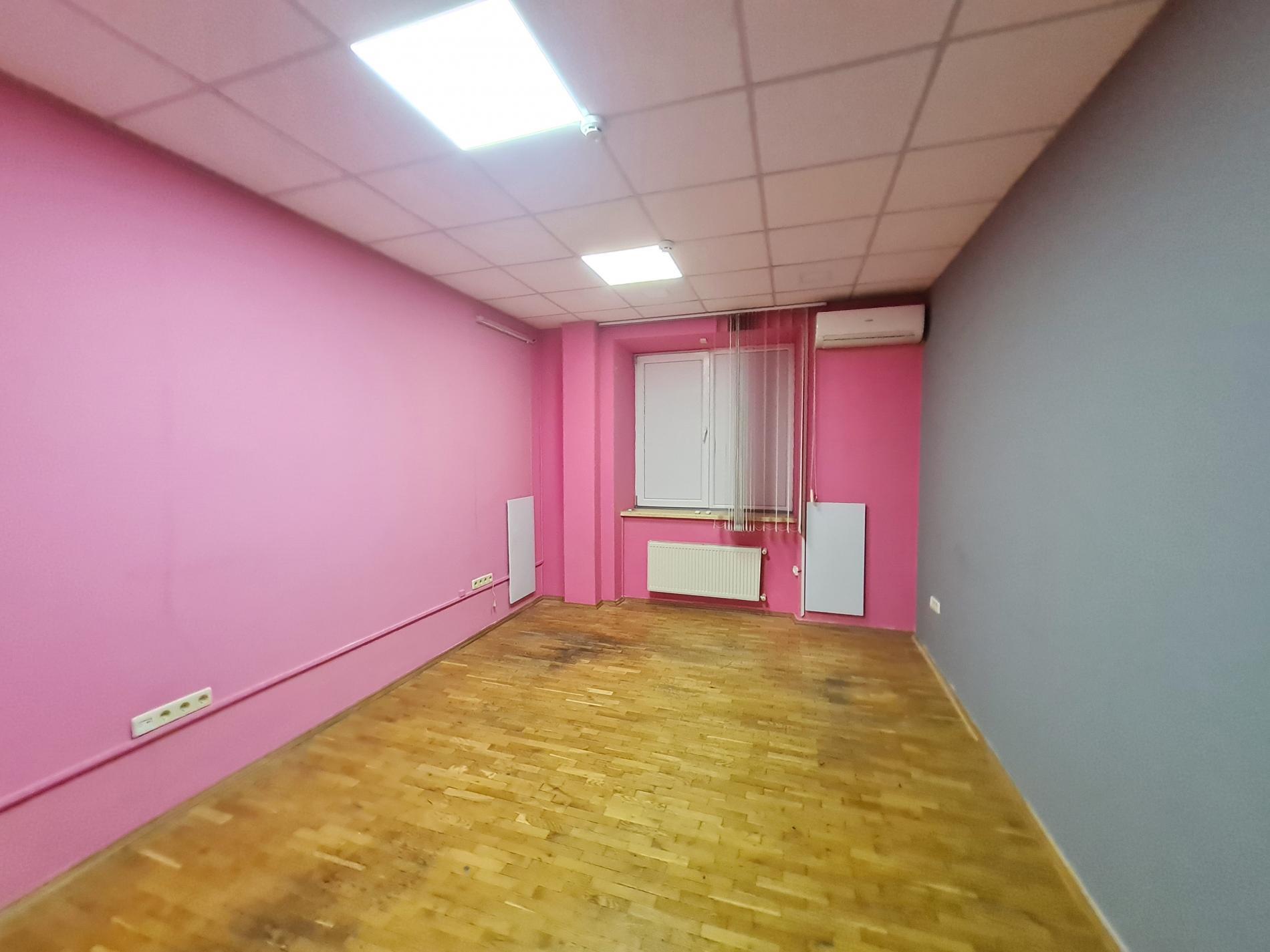 Оренда офісу 135 м², Володимира Маяковського просп., івасюка 20Б