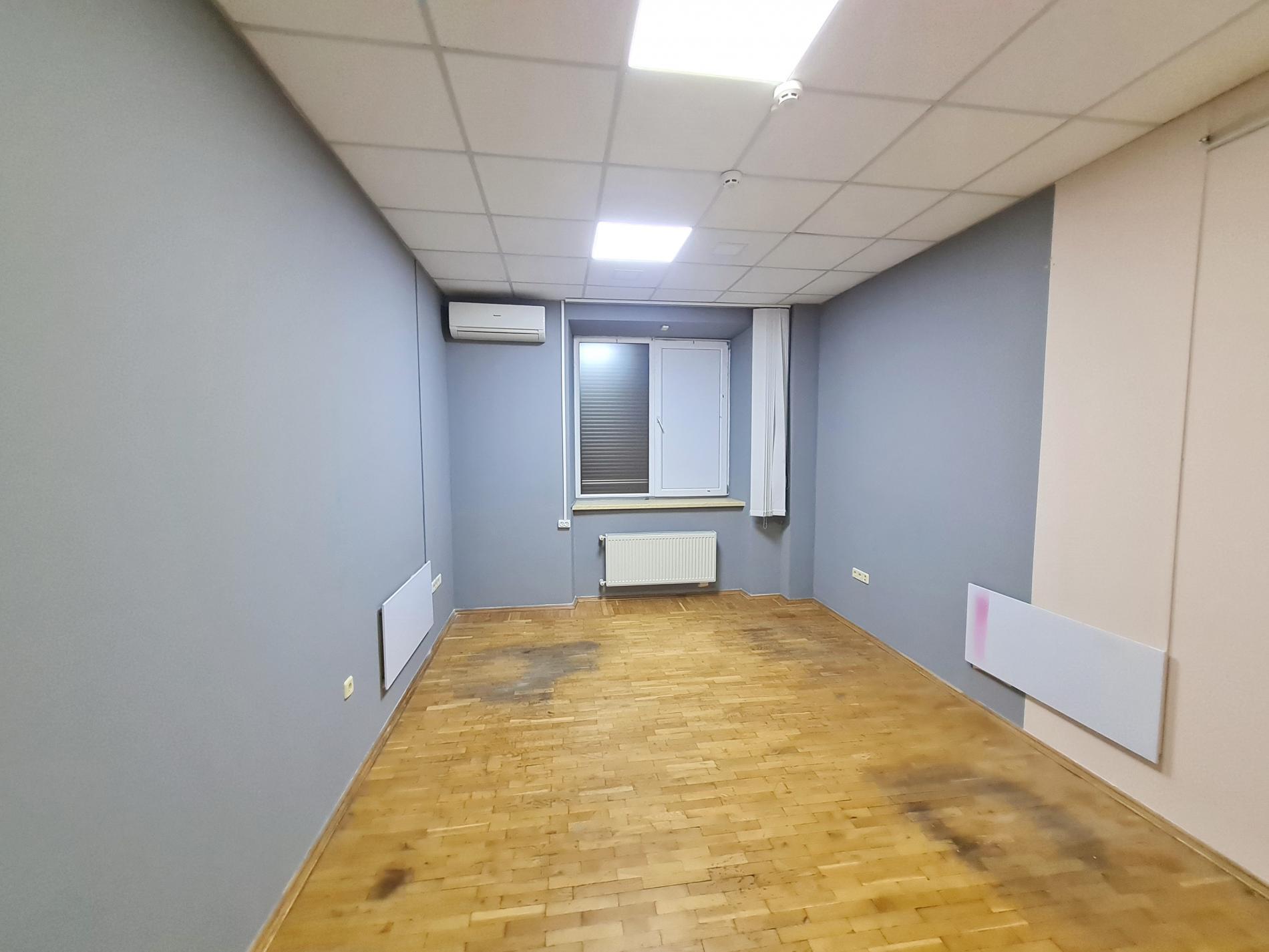 Оренда офісу 135 м², Володимира Маяковського просп., івасюка 20Б