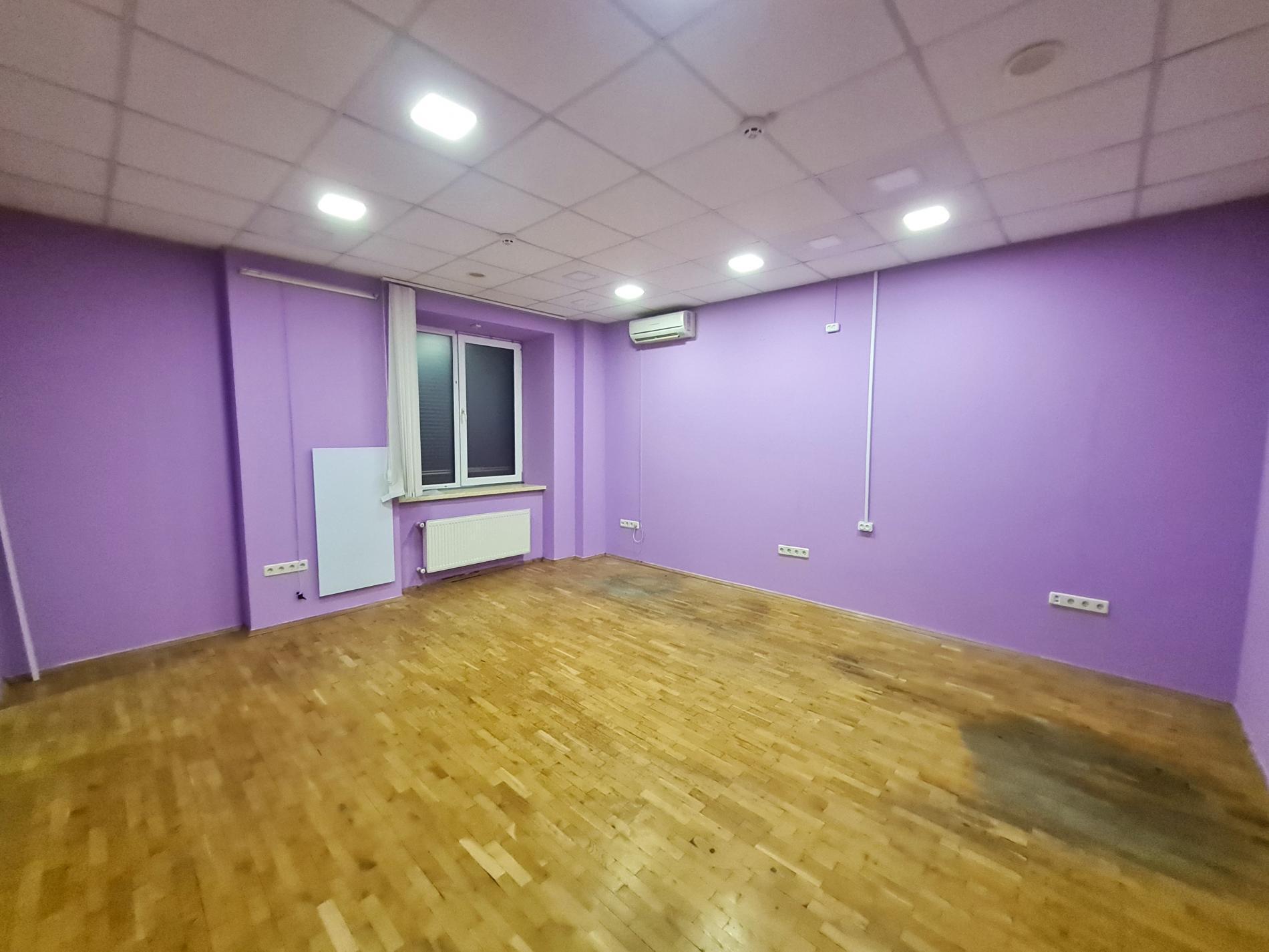 Оренда офісу 135 м², Володимира Маяковського просп., івасюка 20Б