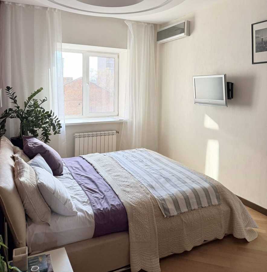 Продаж 2-кімнатної квартири 76 м², В'ячеслава Чорновола вул., 25