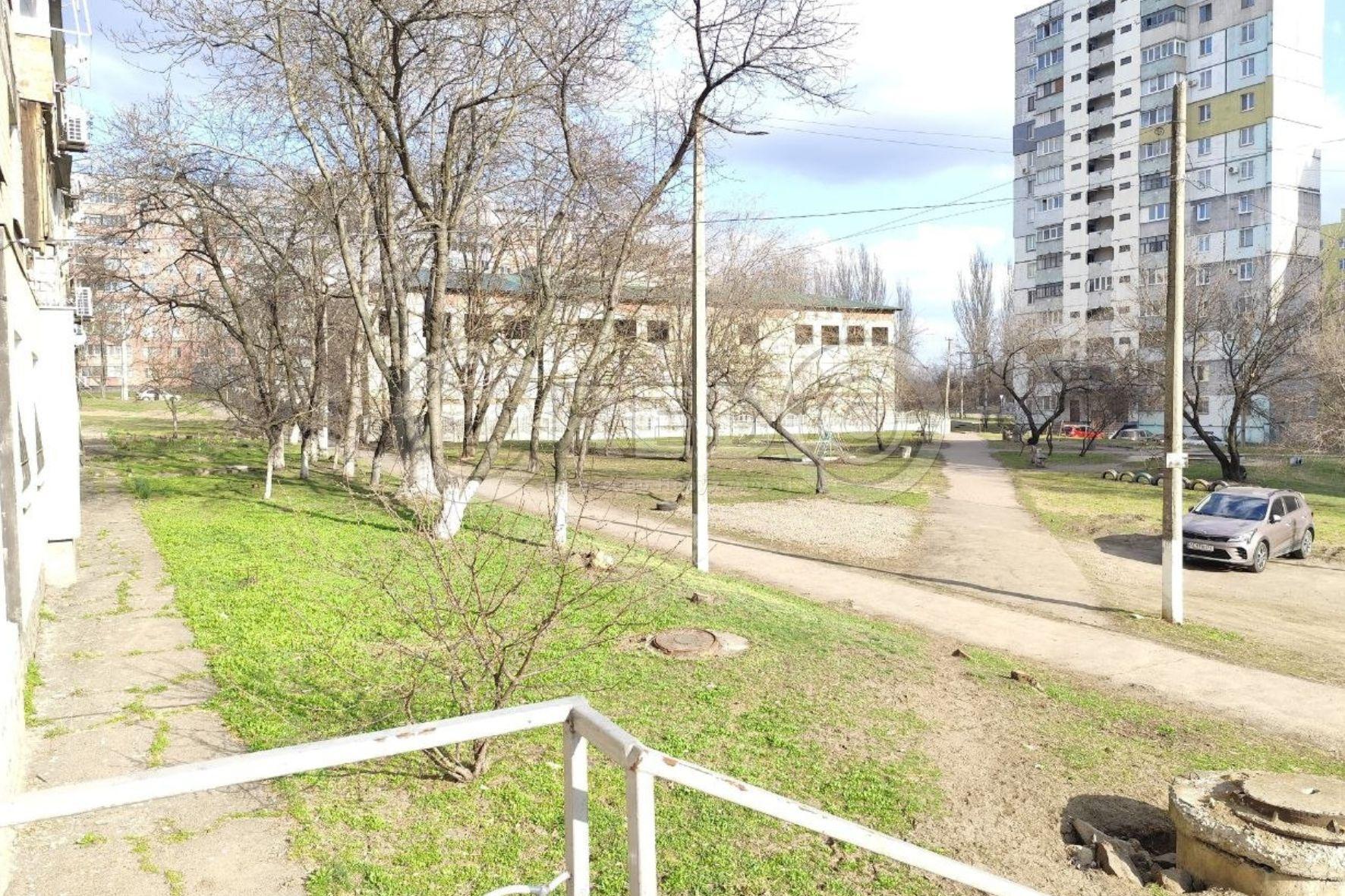 Продажа торгового помещения 50.2 м², Адмирала Головко ул.