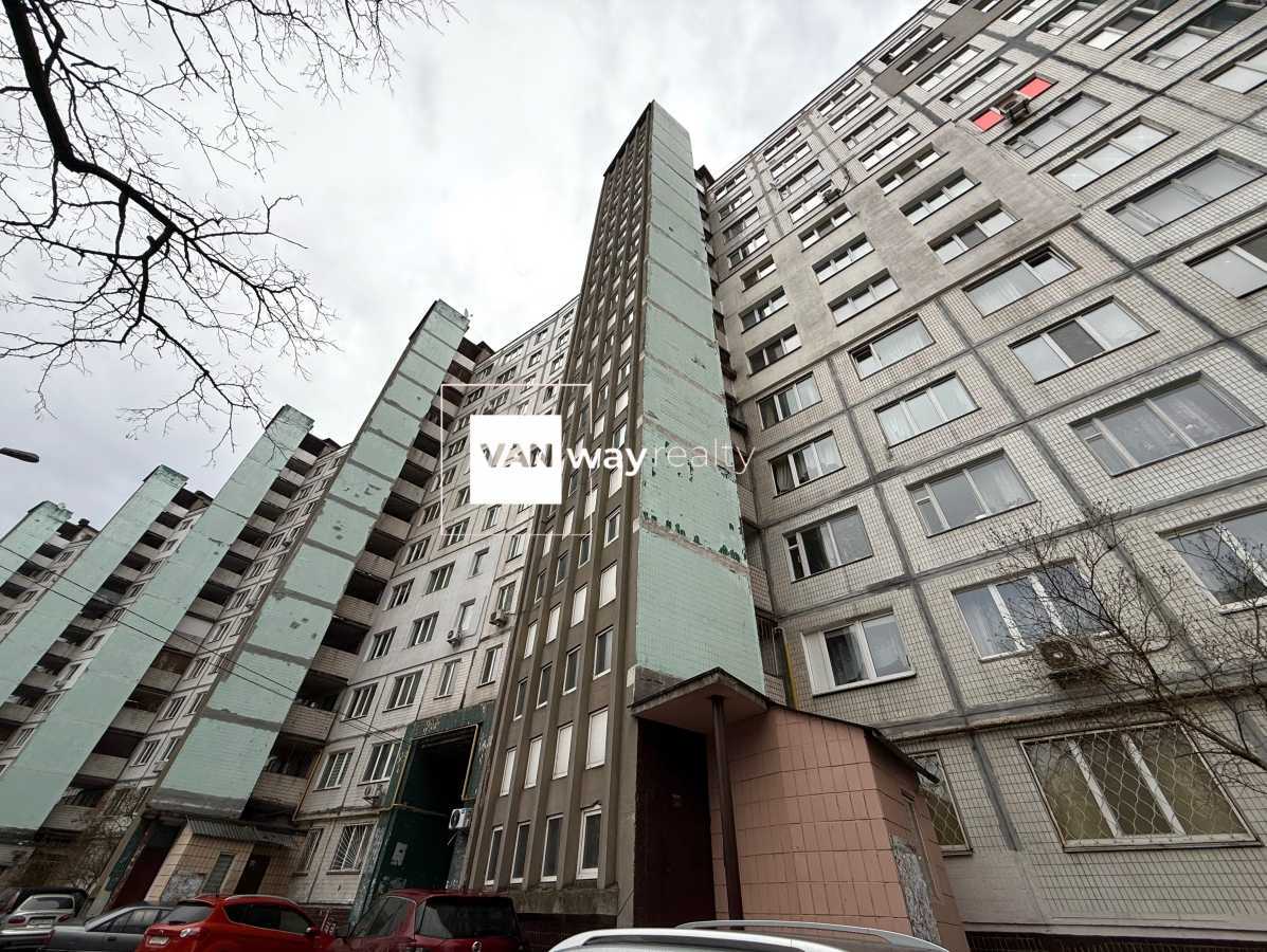 Продажа 1-комнатной квартиры 32 м², Андрея Малышко ул., 3