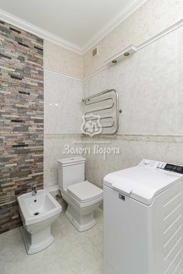 Продажа 3-комнатной квартиры 117.2 м², Валерия Лобановского просп., 150Д