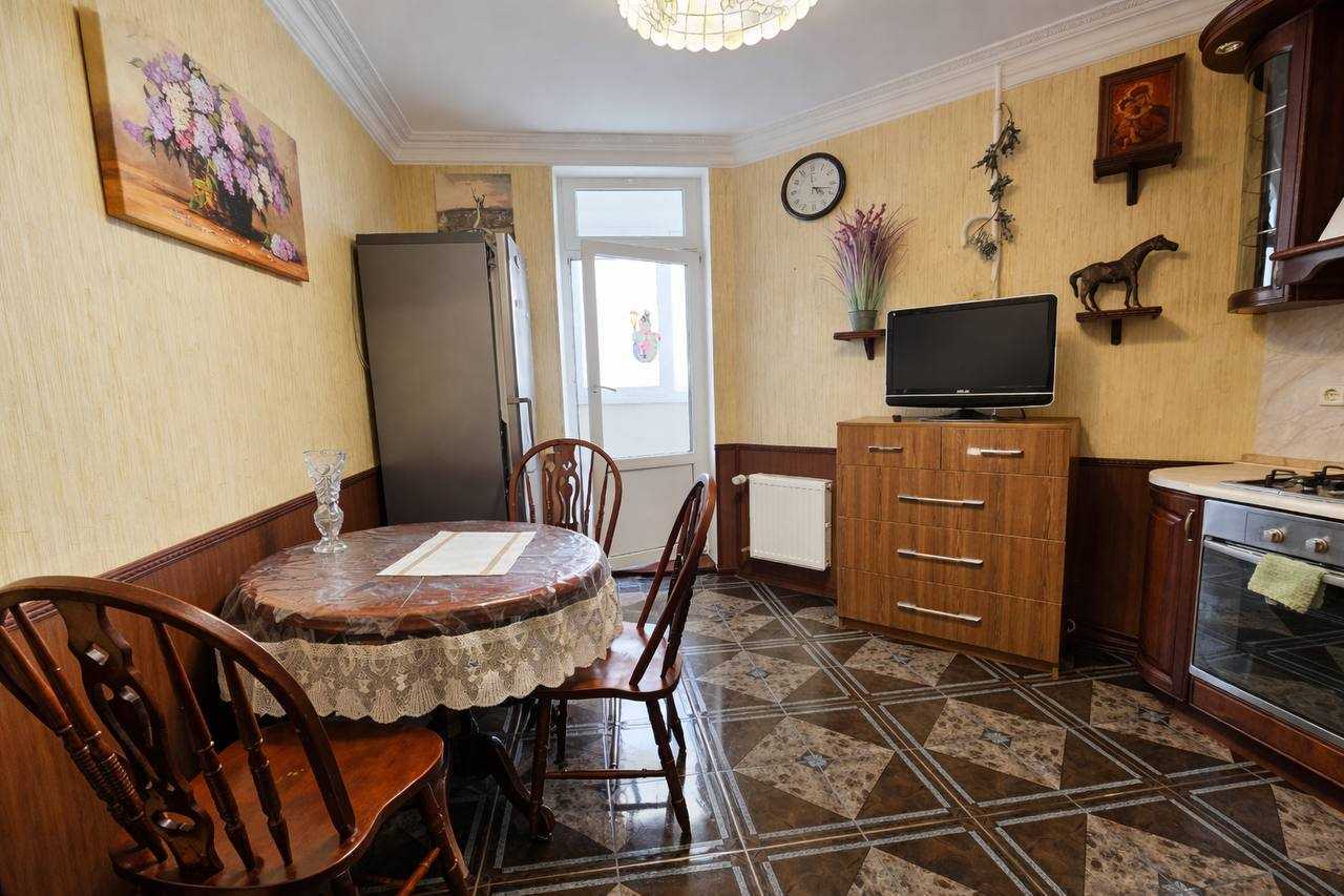 Аренда 1-комнатной квартиры 55 м², Раисы Окипной ул., 8