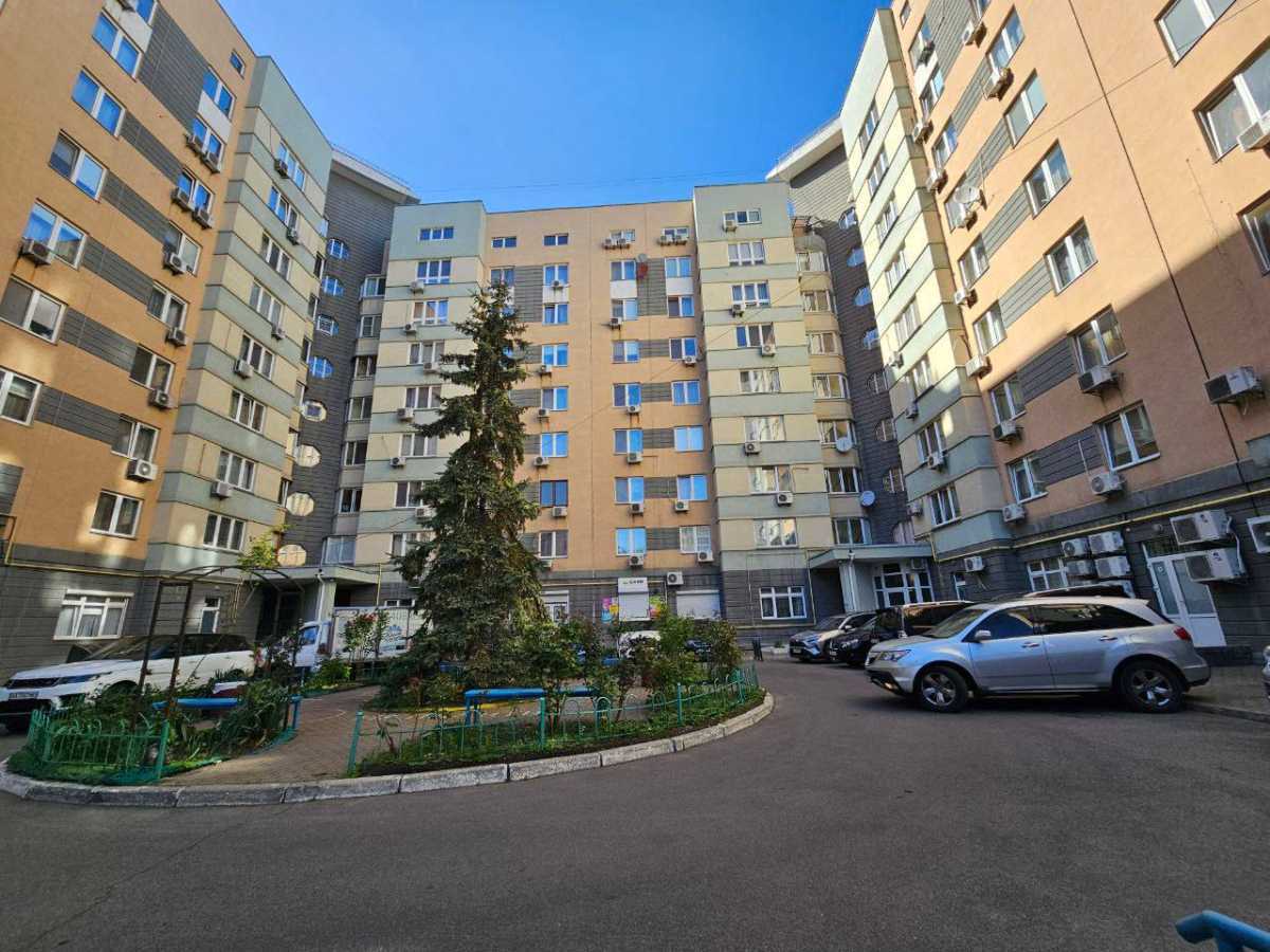 Аренда 1-комнатной квартиры 55 м², Раисы Окипной ул., 8