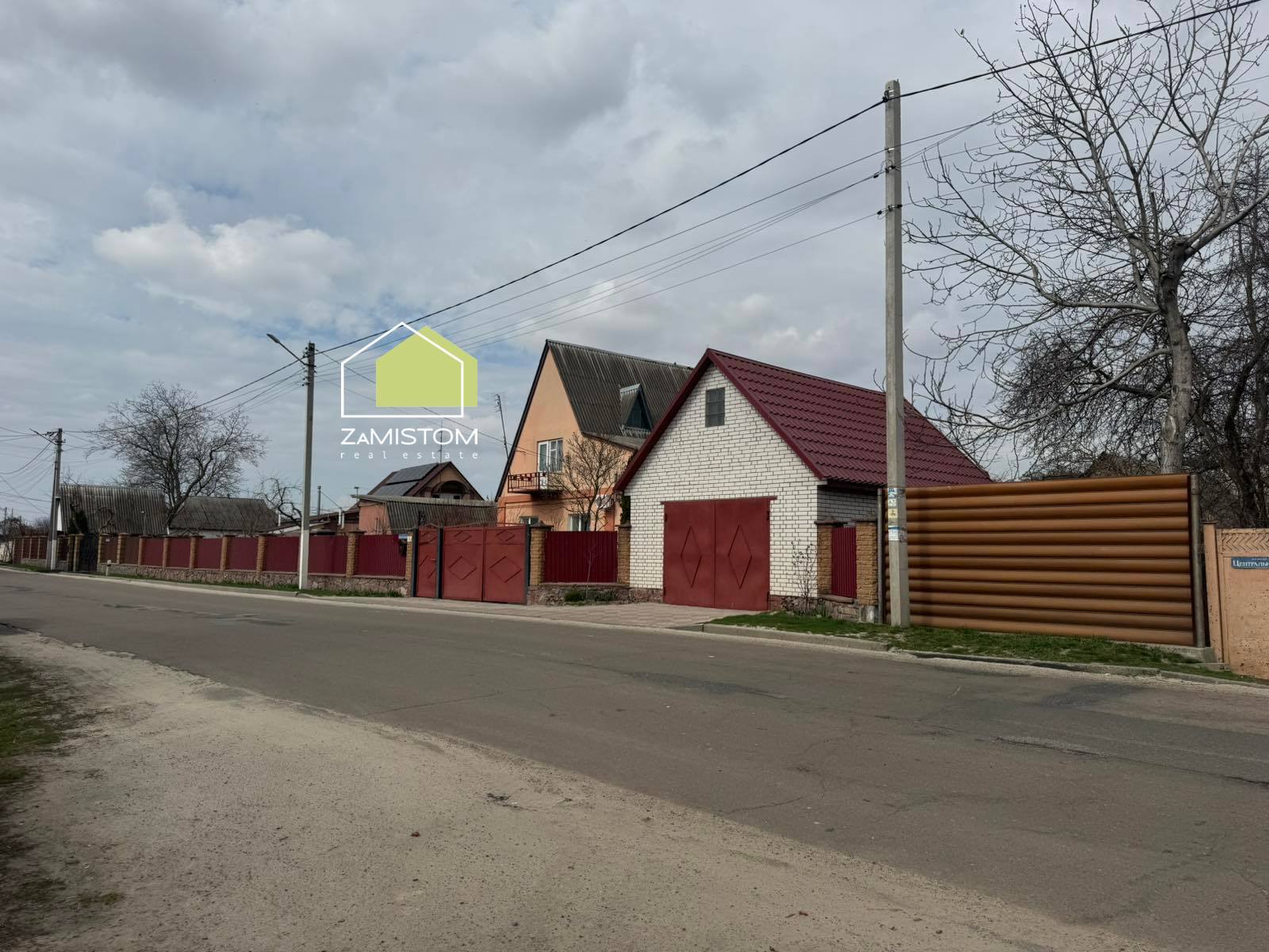 Продаж ділянки під індивідуальне житлове будівництво 10 соток