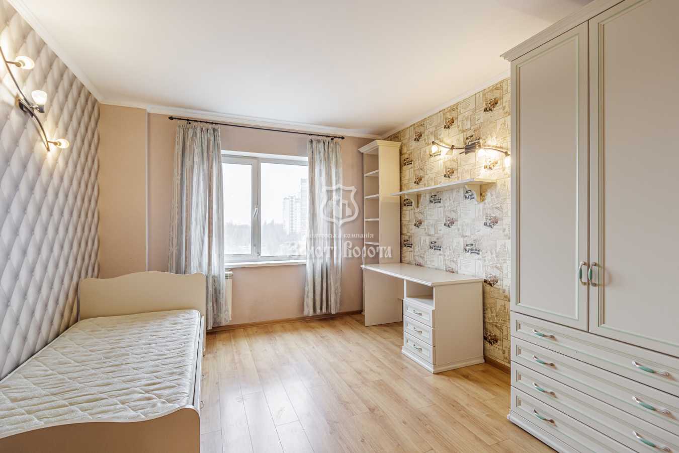 Продаж 3-кімнатної квартири 77.1 м², Миколи Закревського вул., 5