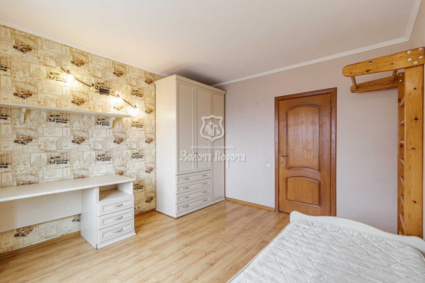 Продаж 3-кімнатної квартири 77.1 м², Миколи Закревського вул., 5