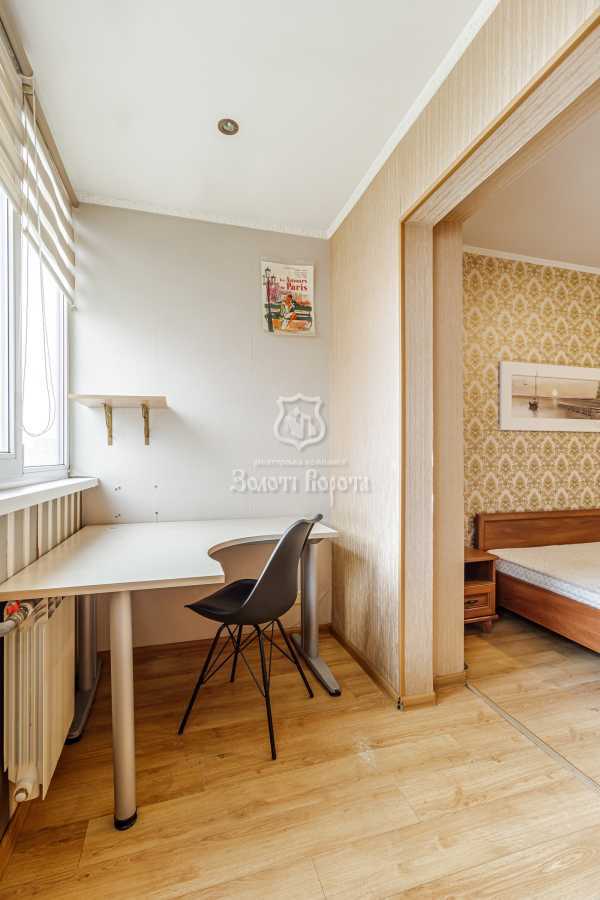 Продаж 3-кімнатної квартири 77.1 м², Миколи Закревського вул., 5