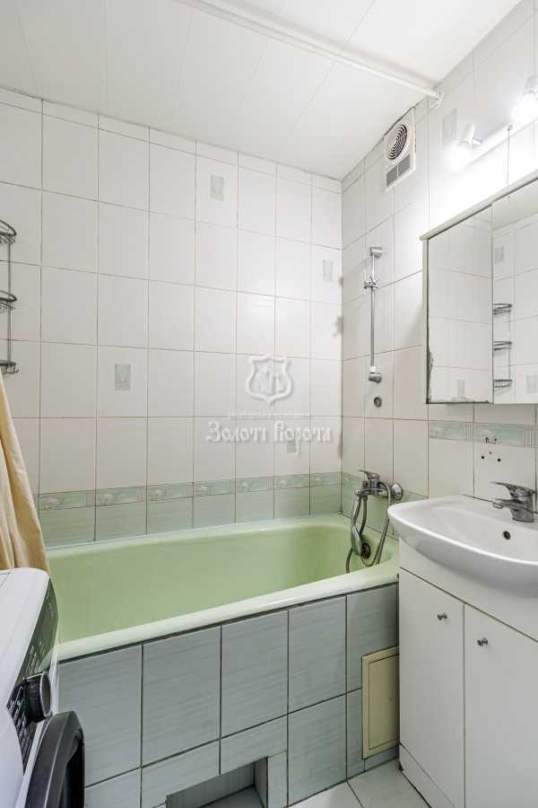 Продаж 3-кімнатної квартири 77.1 м², Миколи Закревського вул., 5