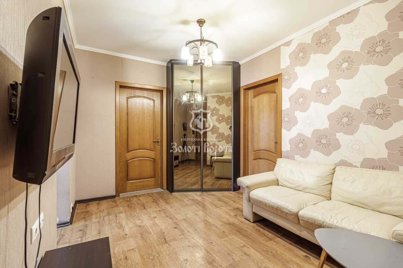 Продаж 3-кімнатної квартири 77.1 м², Миколи Закревського вул., 5