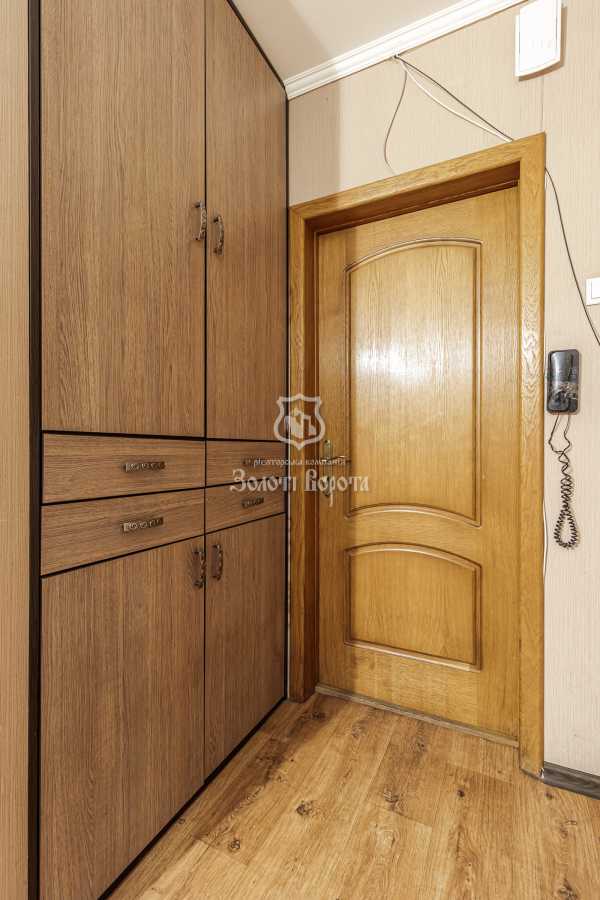 Продаж 3-кімнатної квартири 77.1 м², Миколи Закревського вул., 5