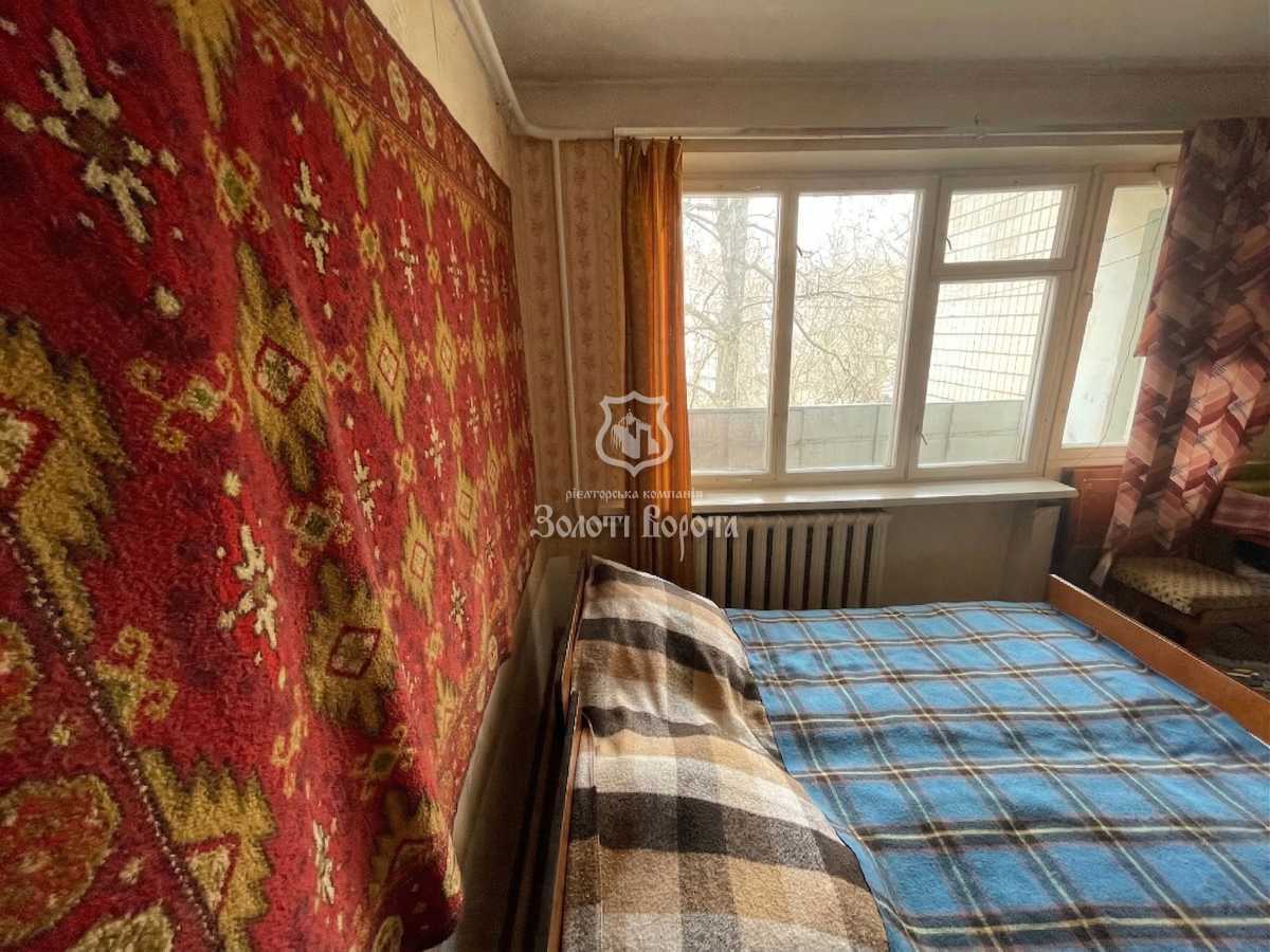 Продаж 3-кімнатної квартири 67.7 м², Миру, 28