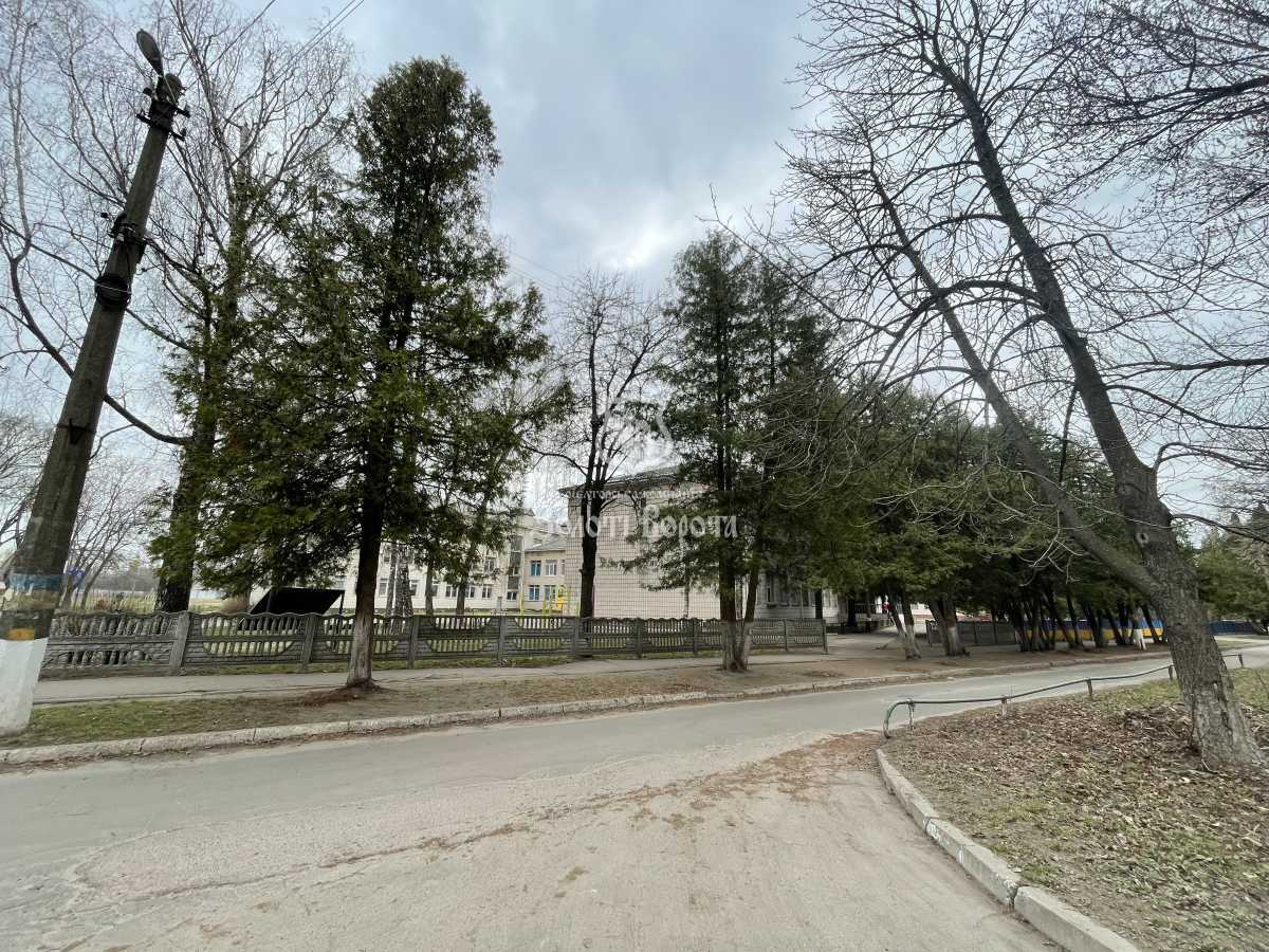 Продаж 3-кімнатної квартири 67.7 м², Миру, 28