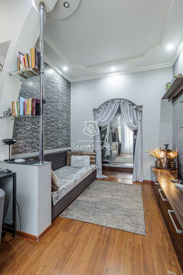 Продажа 2-комнатной квартиры 36.2 м², Владимира Антоновича ул., 12