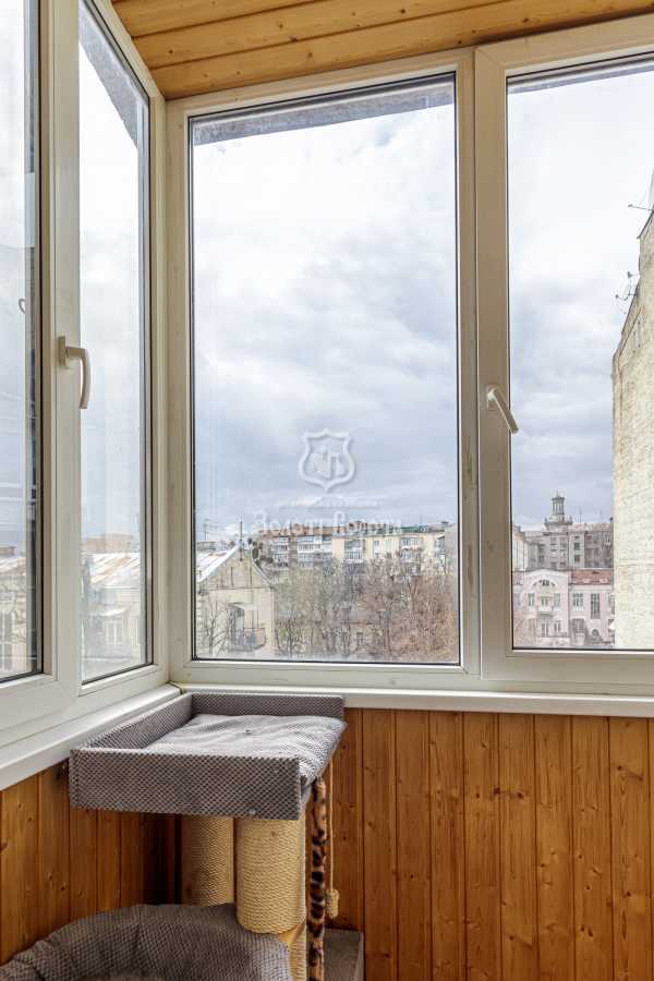 Продажа 2-комнатной квартиры 36.2 м², Владимира Антоновича ул., 12