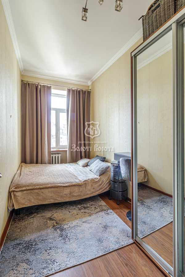 Продажа 2-комнатной квартиры 36.2 м², Владимира Антоновича ул., 12