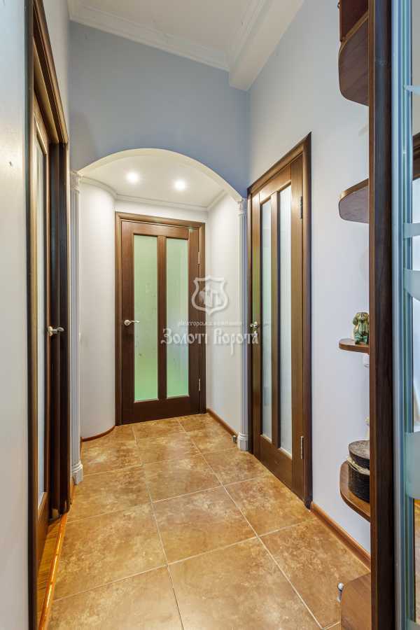 Продажа 2-комнатной квартиры 36.2 м², Владимира Антоновича ул., 12